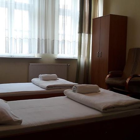 Motel Dom Turysty Kostrzyn nad Odra Exterior foto
