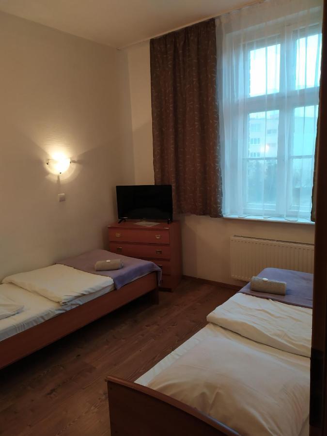 Motel Dom Turysty Kostrzyn nad Odra Exterior foto