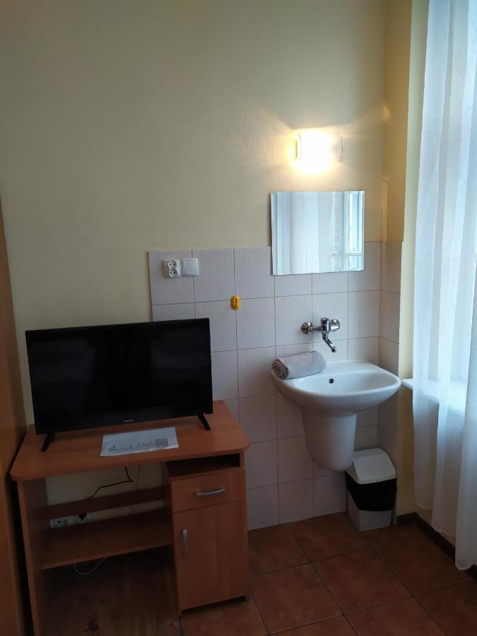 Motel Dom Turysty Kostrzyn nad Odra Exterior foto